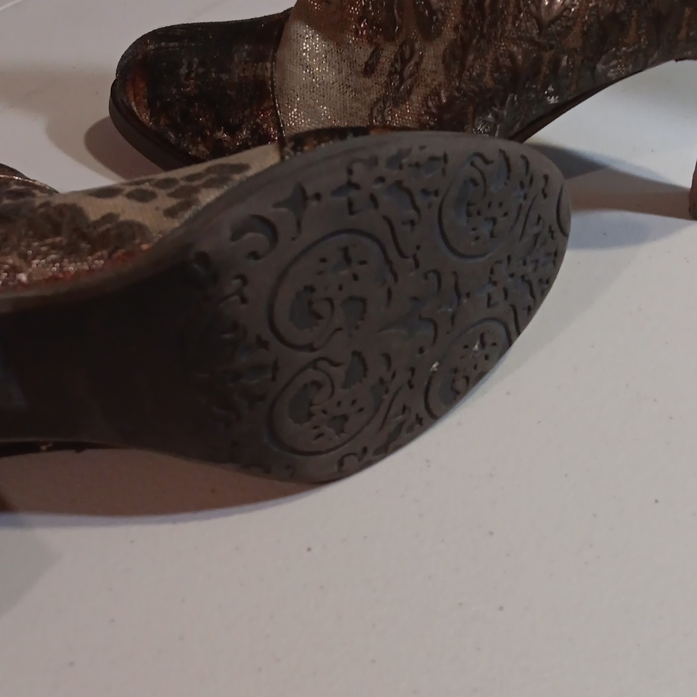 Women's booties - Picture 2 of 3